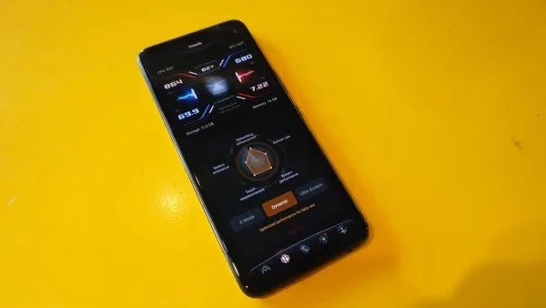 Asus ROG Phone 7 Ultimate 4 ایسوس راگ فون 7 آلتیمیت