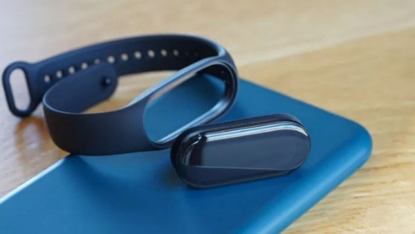 Xiaomi-Mi-Band-8-vs-Mi-Band-7-3-2 مقایسه شیائومی می بند 8 با می بند 7؛ کدامی را بخریم؟- تکفارس