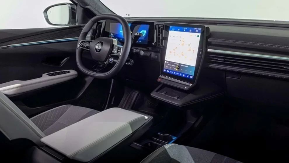 Renault Scenic6 خودروی برتر سال ۲۰۲۴