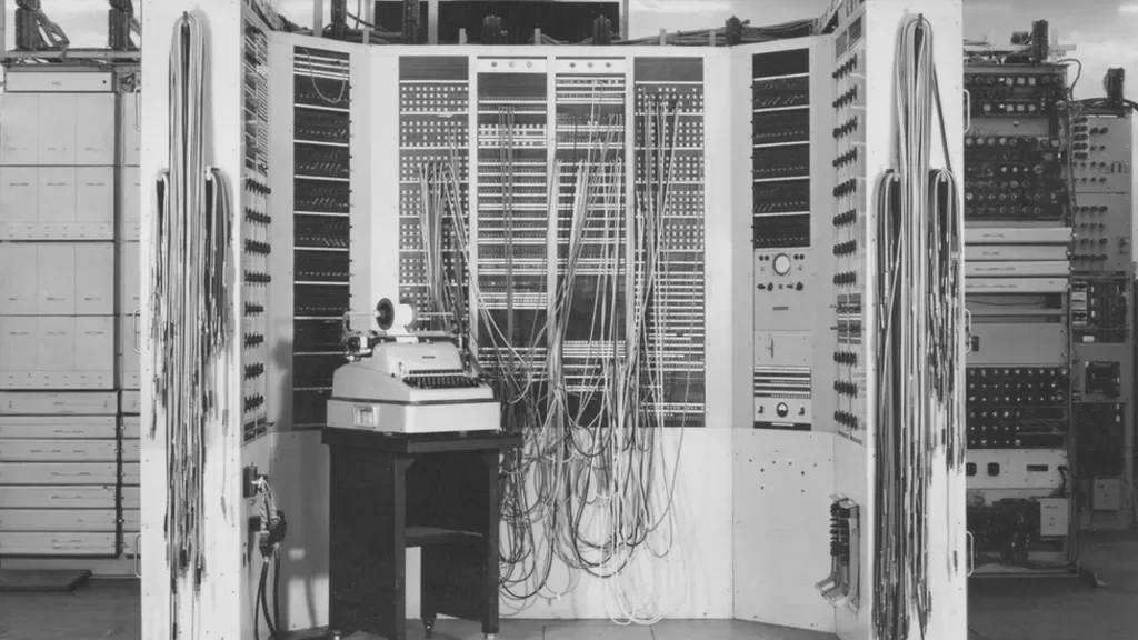 Unseen images of code breaking computer that helped win WW22 کامپیوتر کلوسوس