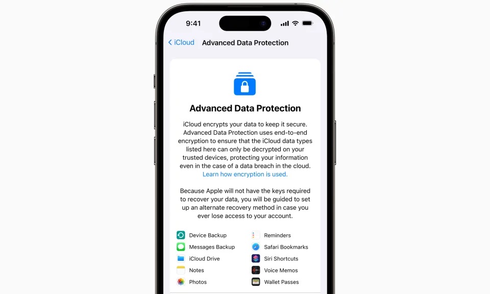 US lawmakers respond to the UKs Apple encryption backdoor request1 فرمان جنجالی دولت بریتانیا مبنی بر الزام اپل به ایجاد در پشتی در دادههای رمزنگاری شدهی iCloud کاربران، نه تنها شهروندان بریتانیایی را تحت تأثیر قرار داده، بلکه میتواند به ابزاری برای دسترسی به اطلاعات خصوصی تمامی کاربران اپل در سراسر جهان، از جمله آمریکاییها، تبدیل شود. کمتر از یک هفته پس از هشدار کارشناسان امنیت سایبری در این خصوص، کنگره ایالات متحده وارد عمل شده است.