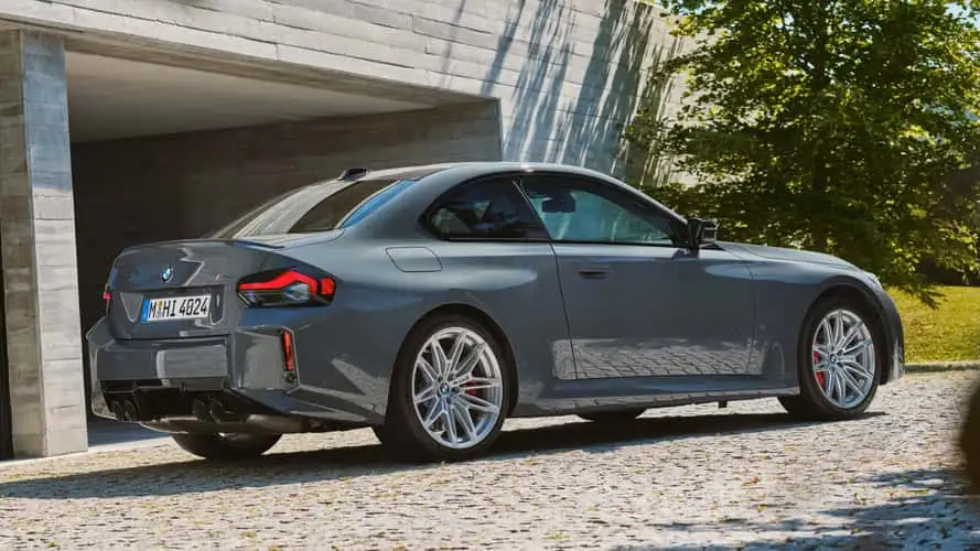 2025-bmw-m2 ماشینِ برقی سری ۲ بیامو یک مدل سدان خواهند بود - دیجینوی