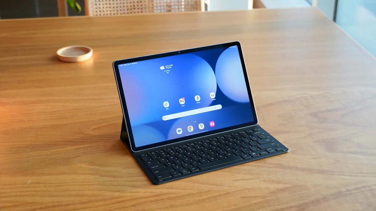 7ppwkquov2q78crm72japx-1200-80jpg Android 2 نشان دهنده جدی بودن گوگل در مورد دستگاه های تاشو - Digino است