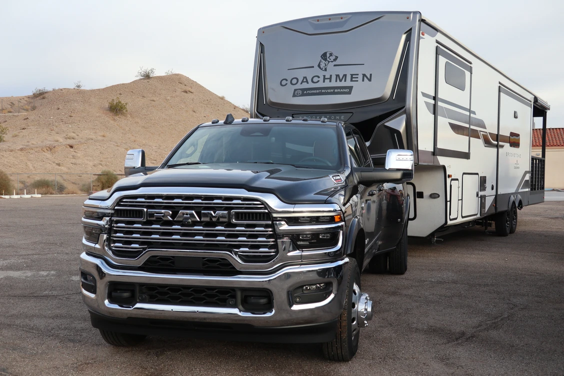 Ram-Heavy-Duty-2025-41 بررسی دوج رم ۲۰۲۵: وقتی گشتاور، حرف اول و آخر را میزند! - دیجینوی