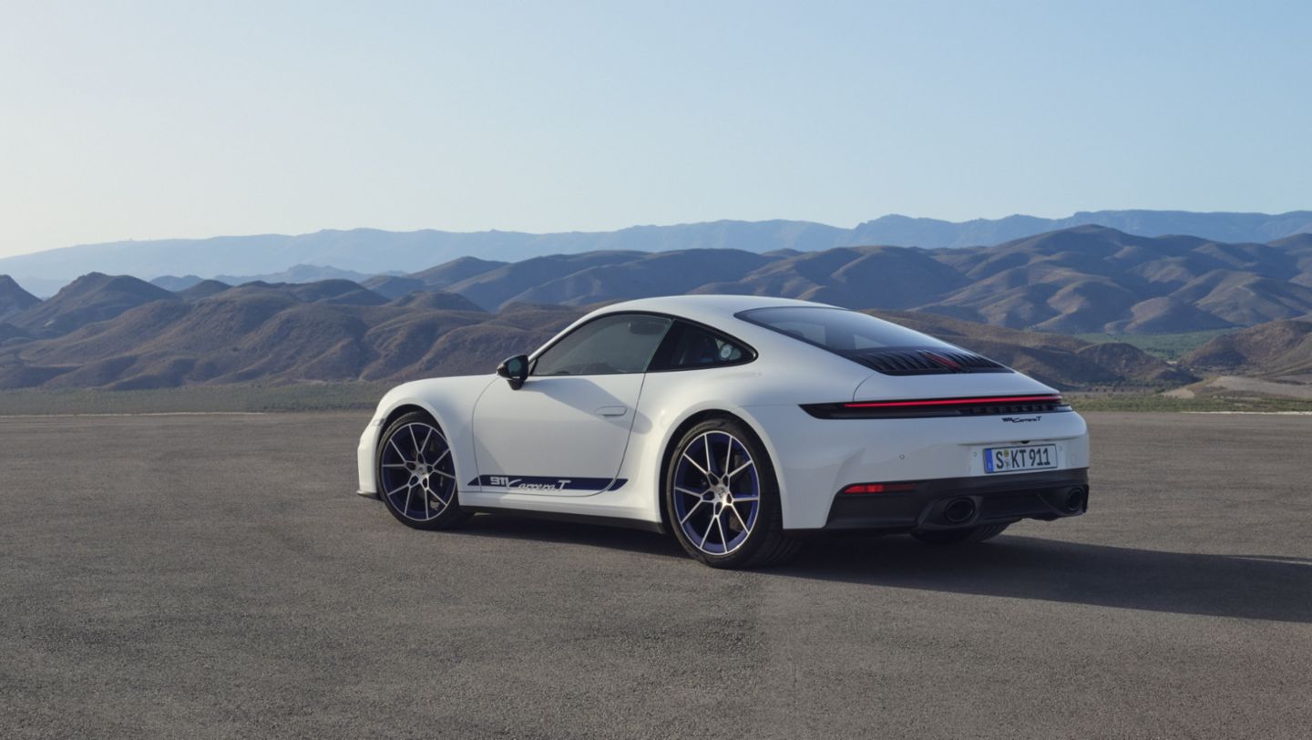 پورشه ۹۱۱ Carrera T سال ۲۰۲۶ یک خودرو اسپرت درجه یک است - دیجینوی