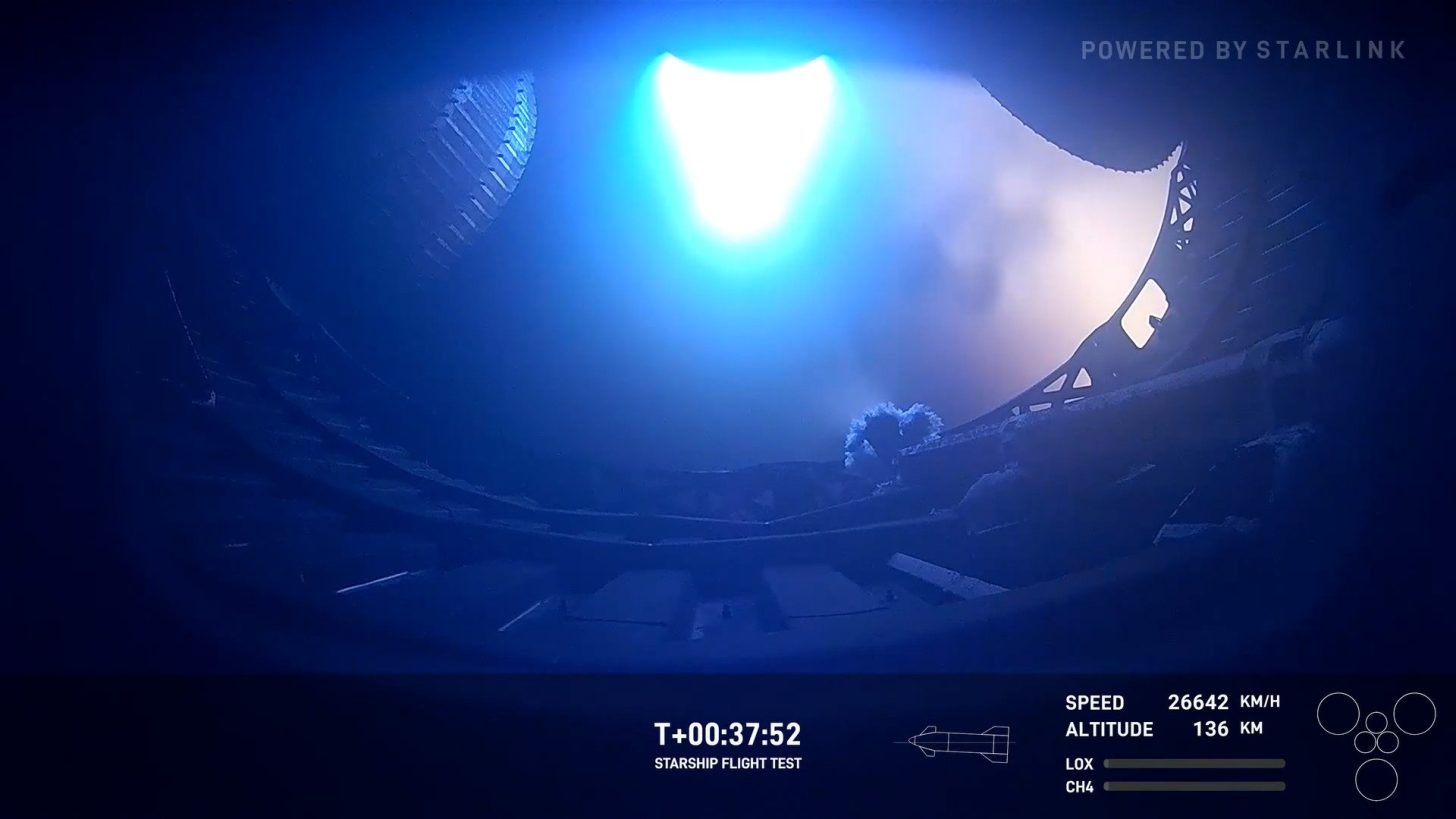 SpaceX Breaks Silence On Starship Flight 9 Ships Rocket To Test Site1 اسپیسایکس خود را برای پرتاب نهم استارشیپ آماده میکند