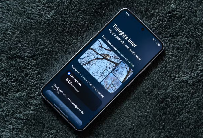 one UI 8 احتمال معرفی نسخه صوتی قابلیت Now Brief در One UI 8 - دیجینوی