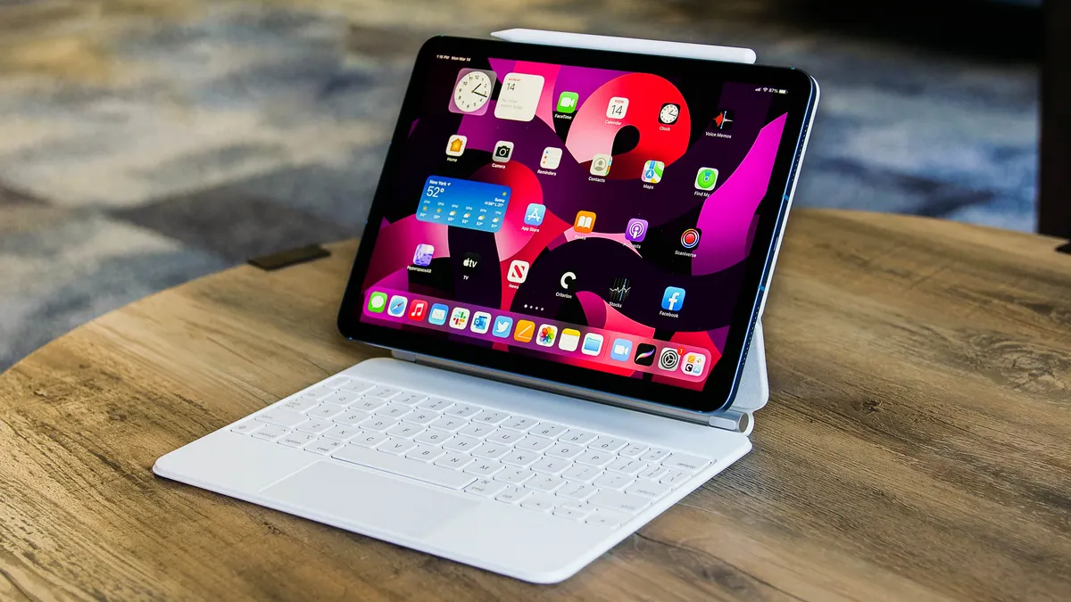 ipad-air-2022-018-copy iPadOS 26 اپل؛ الگویی که تبلتهای اندرویدی باید از آن پیروی کنند