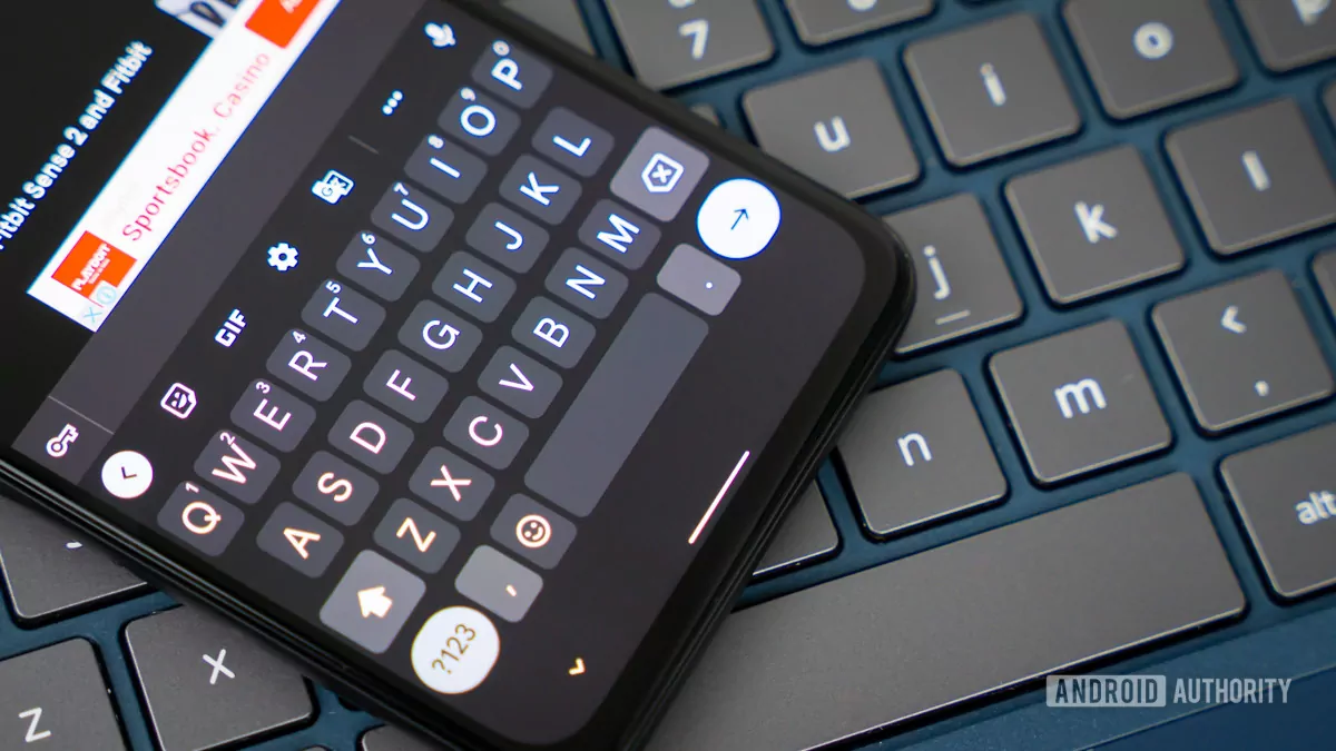 Gboard-stock-photo-5jpg ۱۵ میانبر مخفی اندروید که باید بدانید