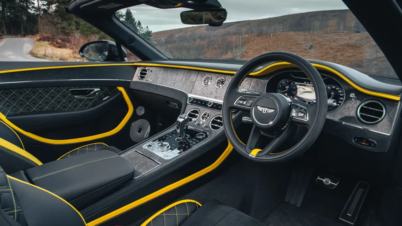 سه افسانه، یک نبرد: وقتی مرسدس-AMG SL63 به قلمرو پورشه و بنتلی حمله می‌کند! - دیجینوی