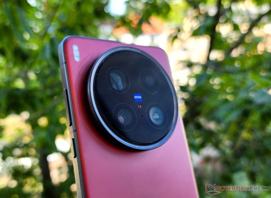 گوشی Vivo X200 Ultra اکنون با قیمت پایین‌تری قابل تهیه است
