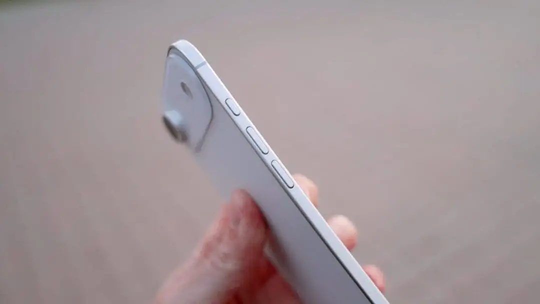 iPhone-17-air-side-1-1080x608 ایفون 17 ایر
