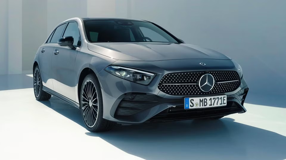 Mercedes-Benz could use BMW engines in landmark deal report-1 گزارش: مرسدس بنز در یک توافق تاریخی ممکن است از موتورهای بیامو استفاده کند