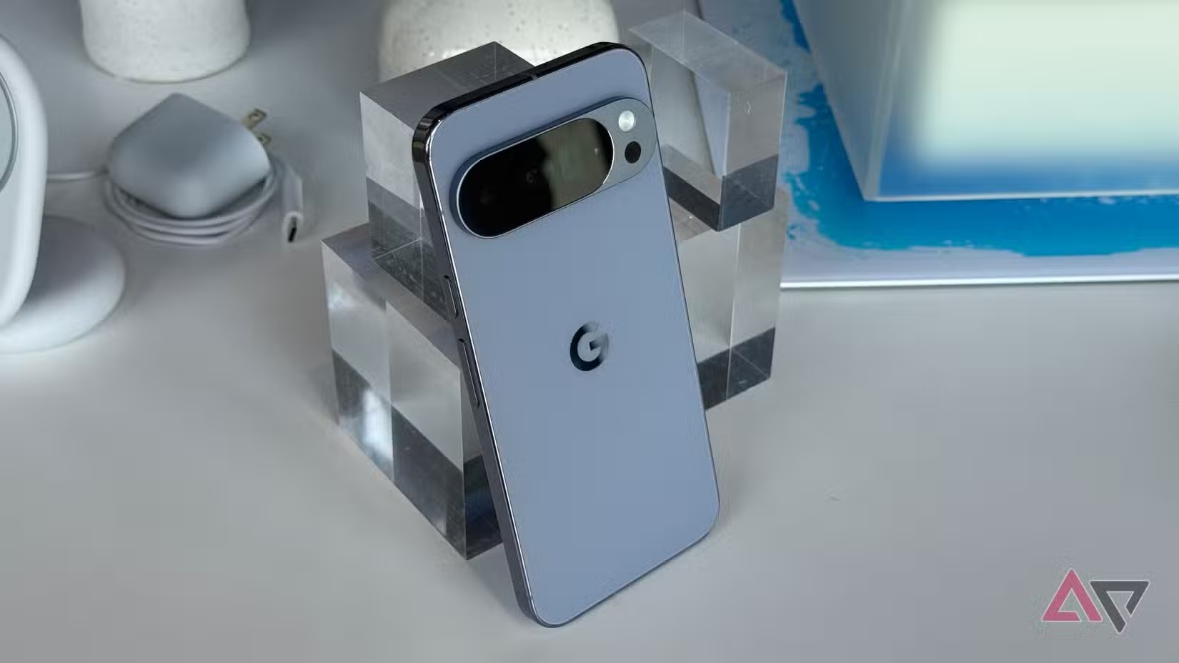 The Google Pixel 10s ultrawideband chip is the Swiss Army knife for my tech life--01 با قابلیتها و کاربردهای تراشه UWB در پیکسل 10 گوگل آشنا شوید