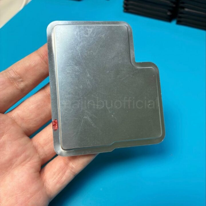 تصاویر جدیدی از باتری iPhone 17 Pro فاش شد