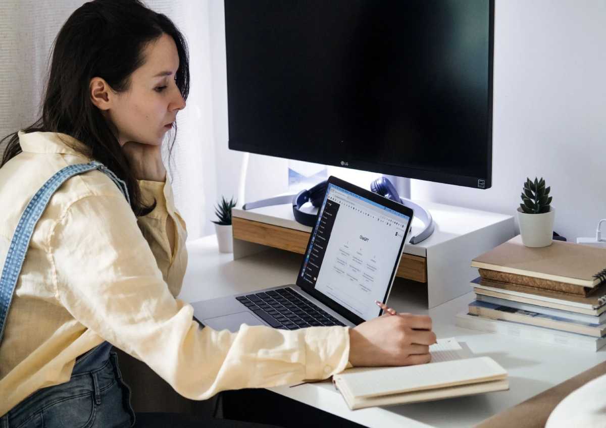 سیستم تأیید سن ChatGPT   برای نوجوانان