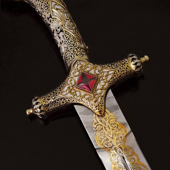 ۱۰ تاج و جواهر سلطنتی گران قیمت جهان - دیجینوی