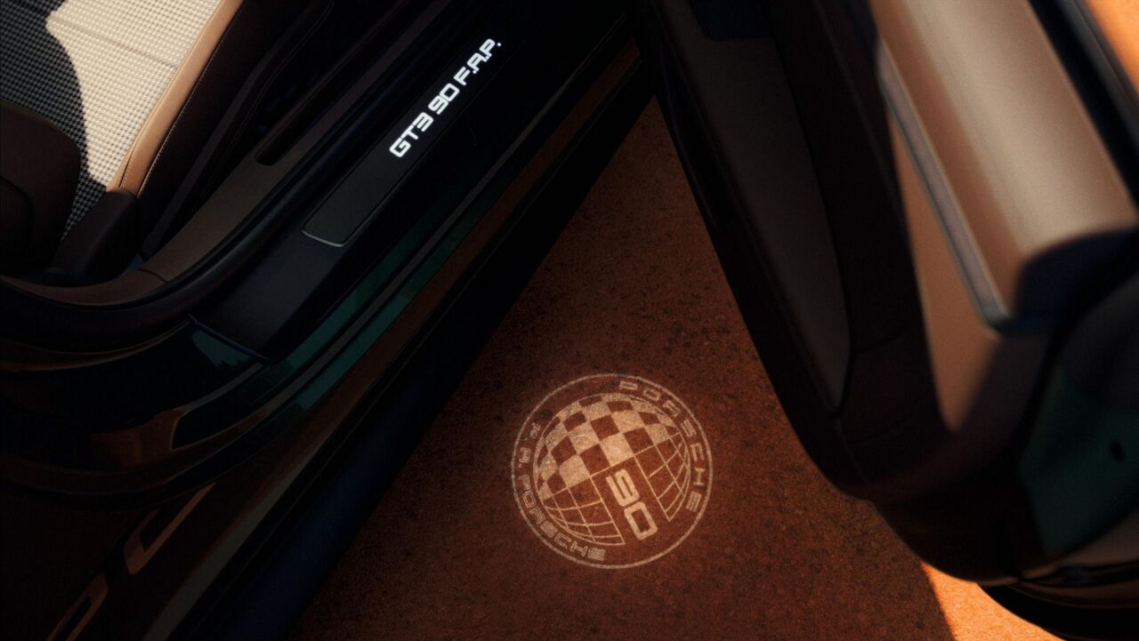 تصاویر پورشه ۹۱۱ مدل ۲۰۲۷ هوش از سرتان می‌برد - دیجینوی