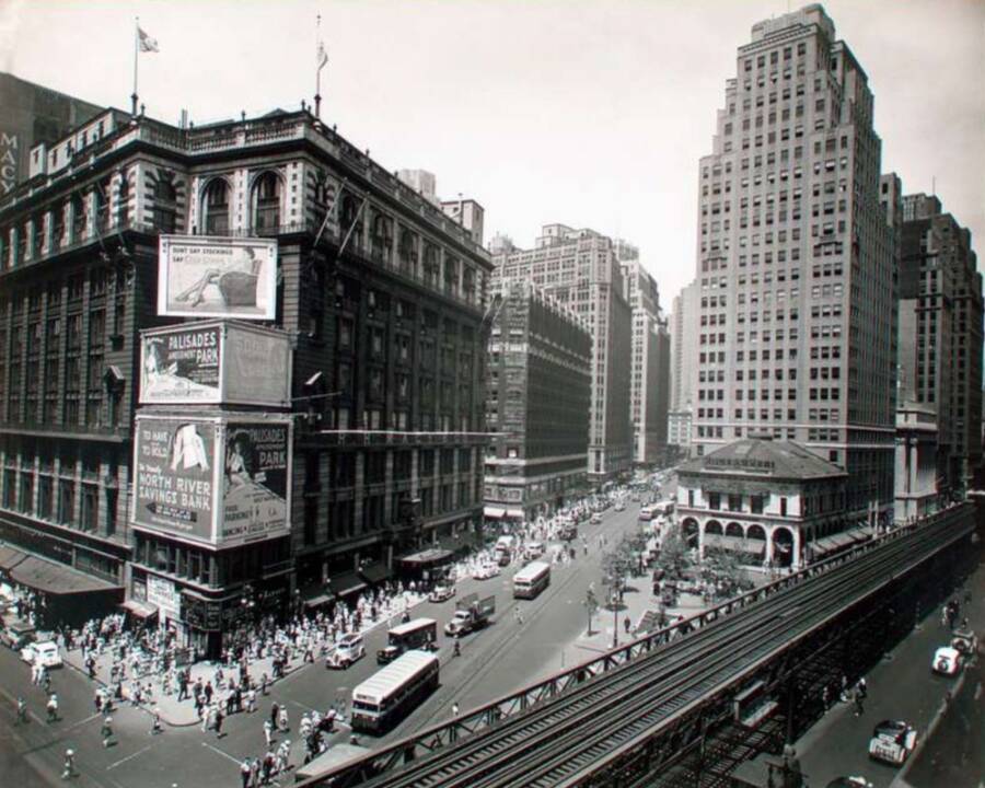 times-square-in-the-1930s جنایات هولناک بلا کیس؛ خونآشام مجارستان که جان نزدیک به ۲۴ زن را گرفت | موبوگیم
